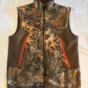Under Armour Camo Sleeveless Vest